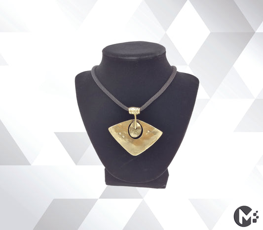 European style fashion Triangle Necklace - mustulu.com