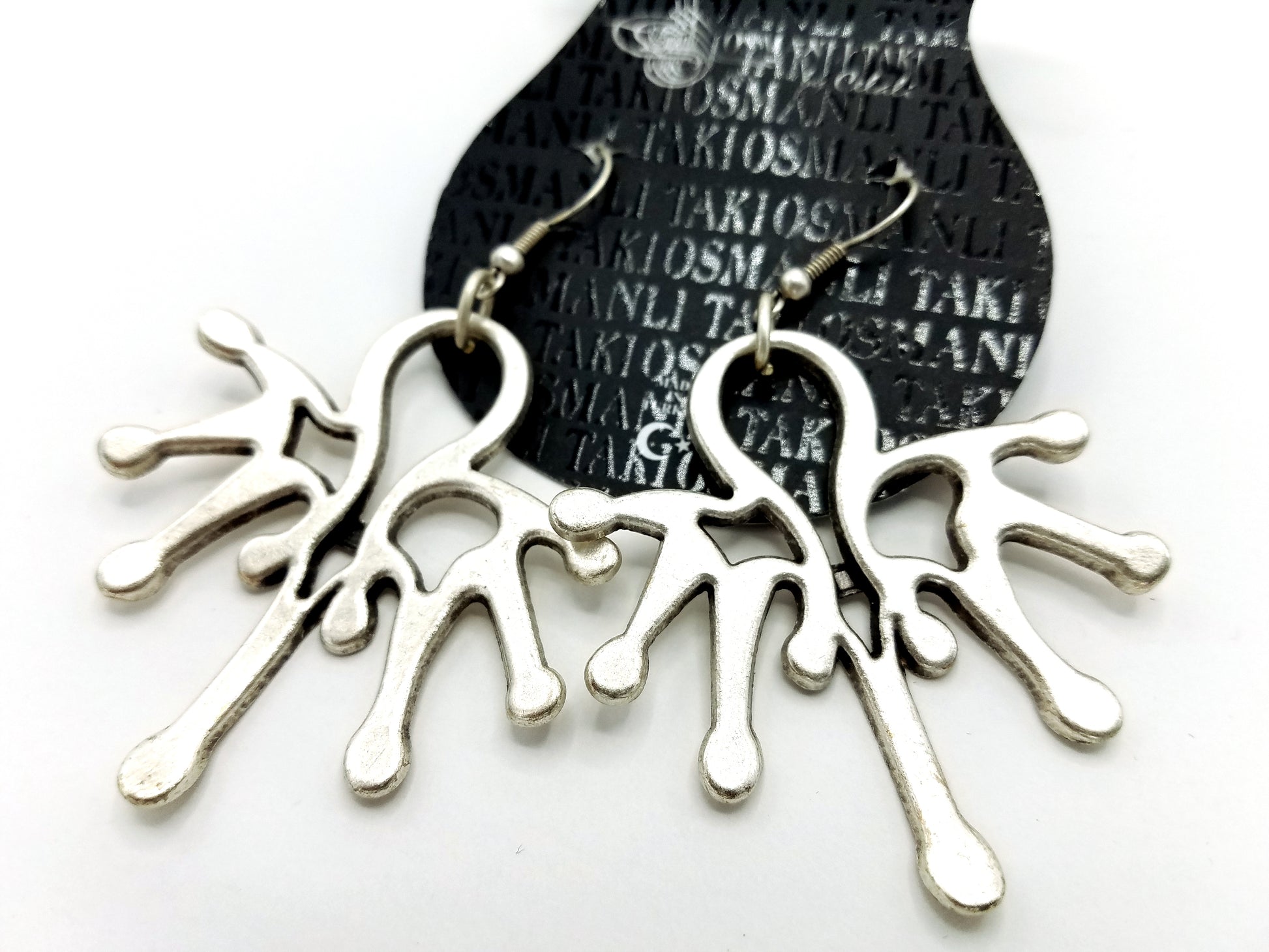 Artistic Fashion Silver Coated Earrings - mustulu.com